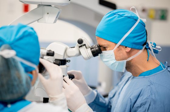 Augenoperationen bei Augenärzten - Diagnose und Vorsorge